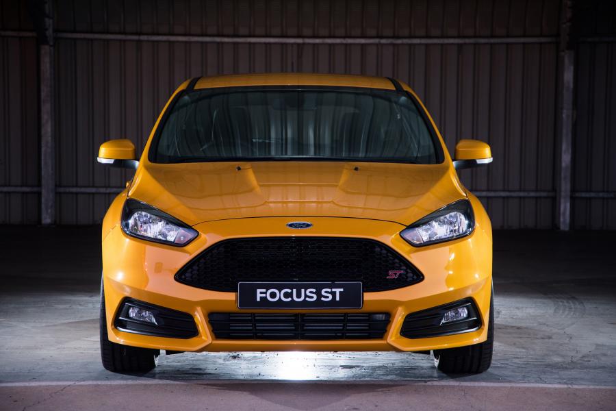  Ford Focus ST 2015 года  (ZA) (фото 2 из 30)